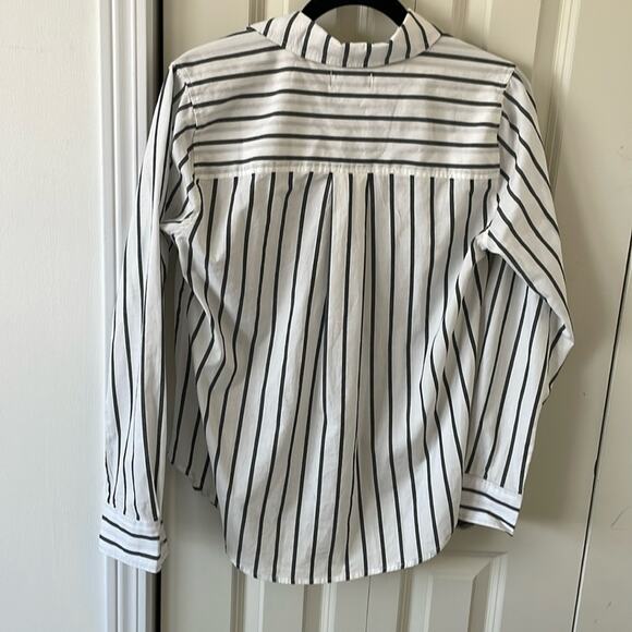 EVEREVE Lucky Long Sleeved White & Blue Stripe Button Down Shirt Size XS - Picture 5 of 5
